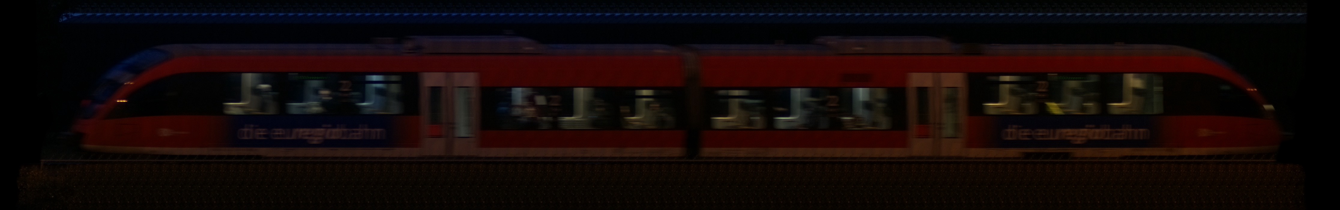 There should be a train photo here :'(