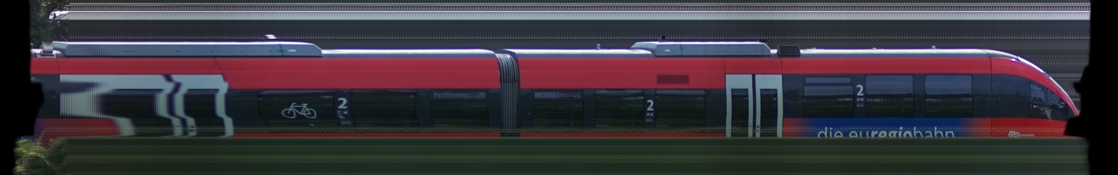 There should be a train photo here :'(