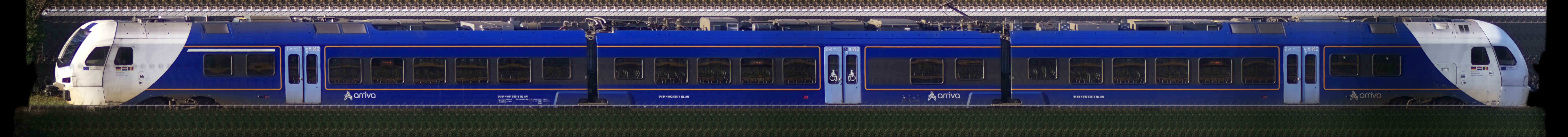 There should be a train photo here :'(