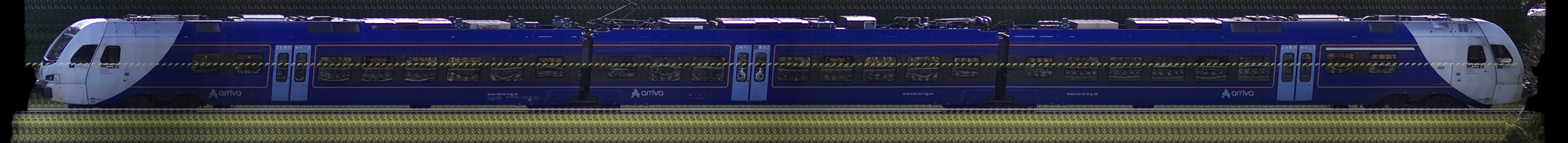 There should be a train photo here :'(