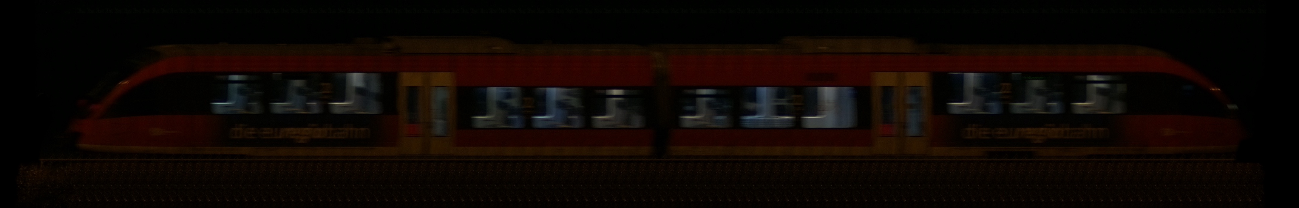There should be a train photo here :'(