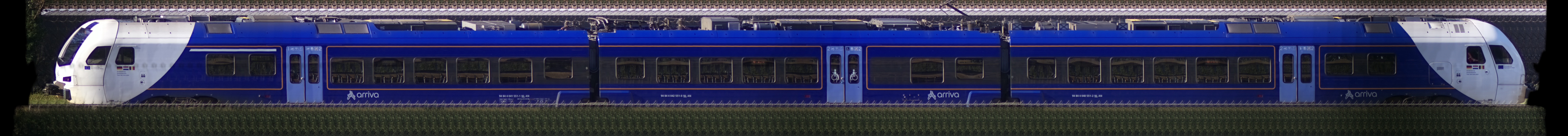 There should be a train photo here :'(