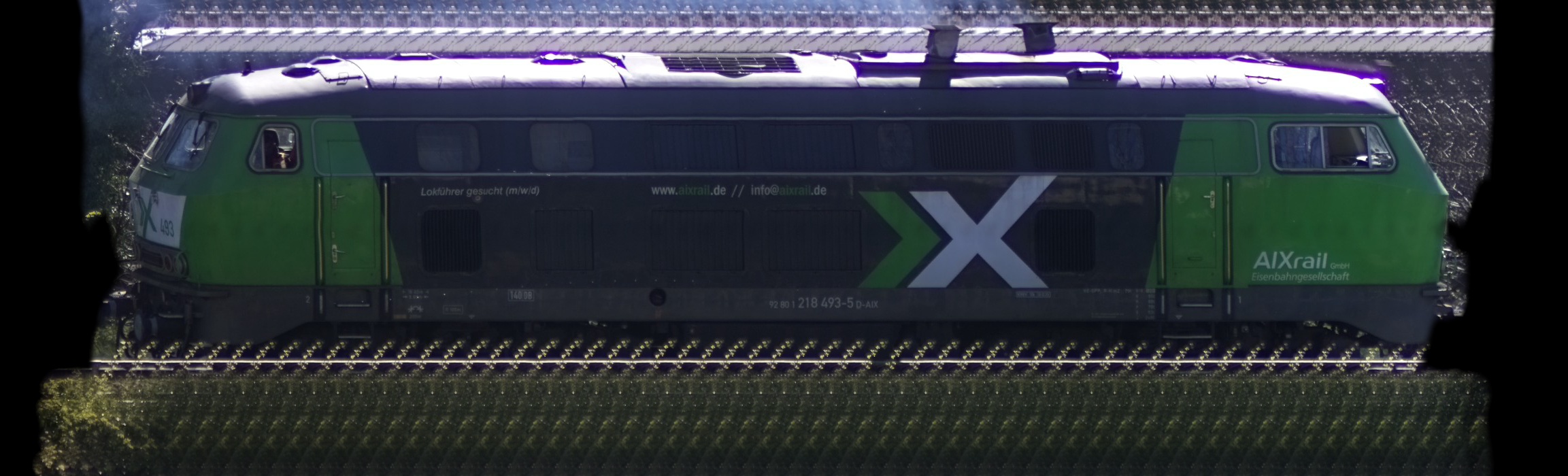 There should be a train photo here :'(