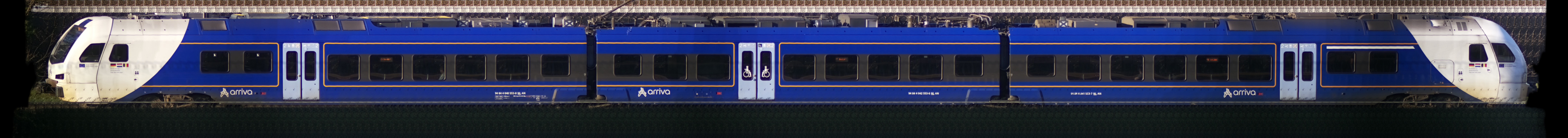 There should be a train photo here :'(