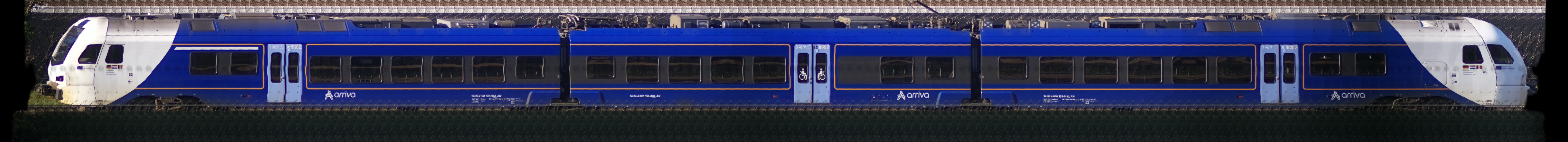There should be a train photo here :'(