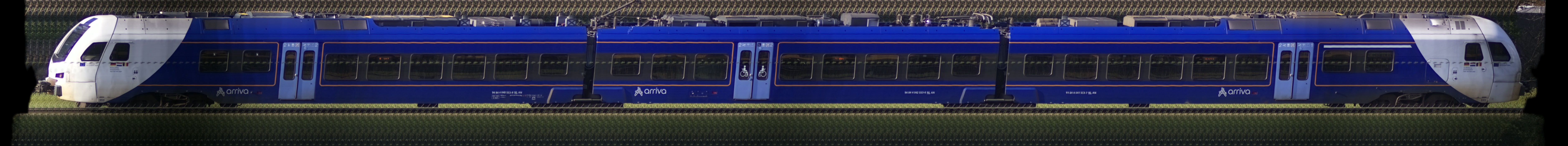 There should be a train photo here :'(