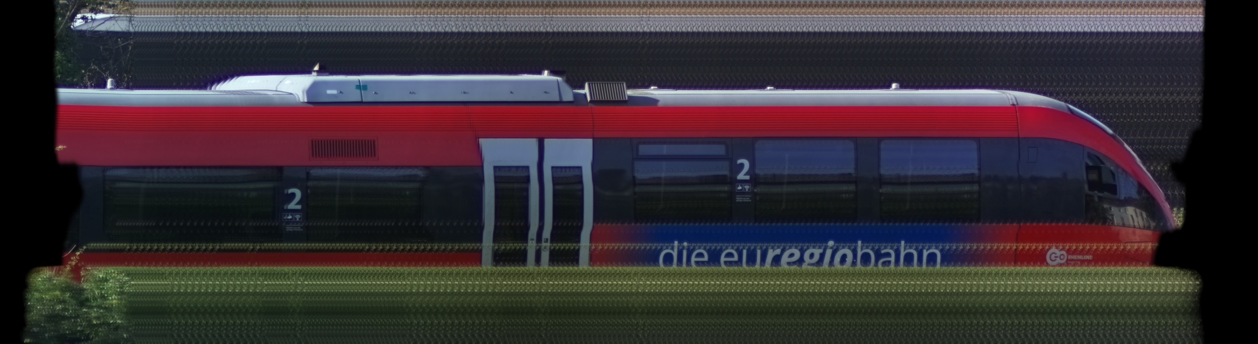 There should be a train photo here :'(