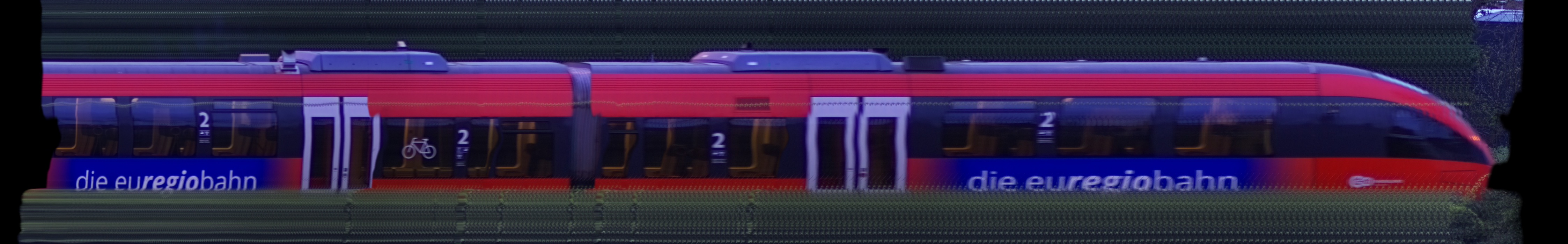 There should be a train photo here :'(