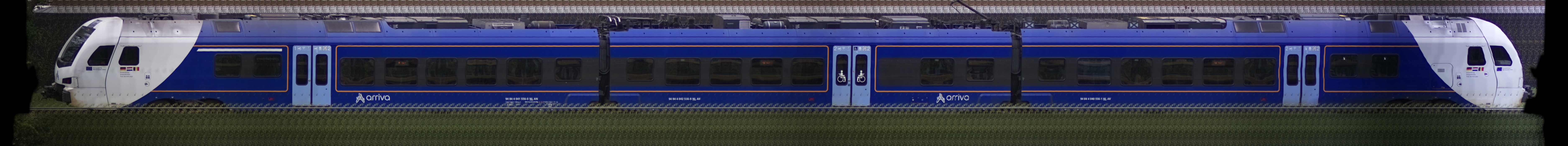 There should be a train photo here :'(