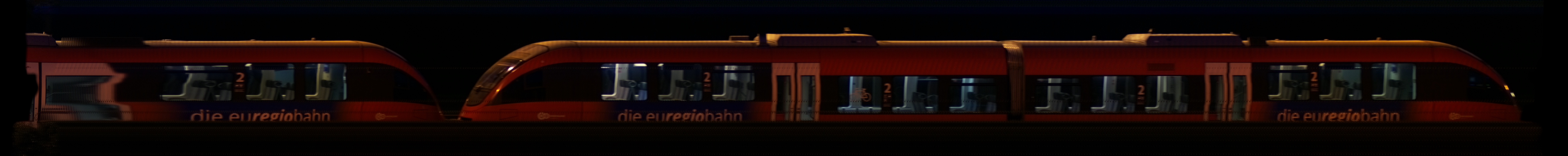 There should be a train photo here :'(