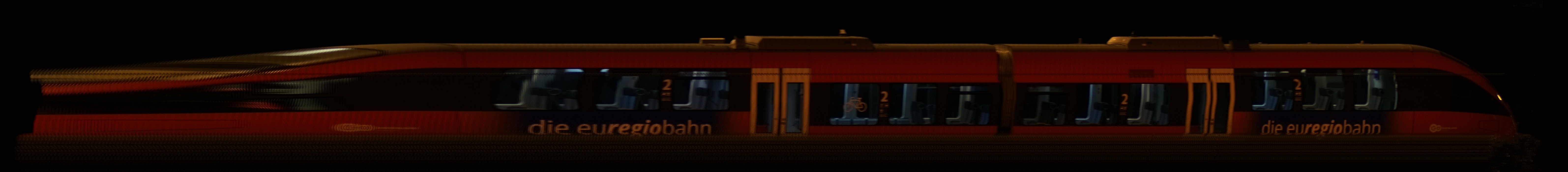 There should be a train photo here :'(