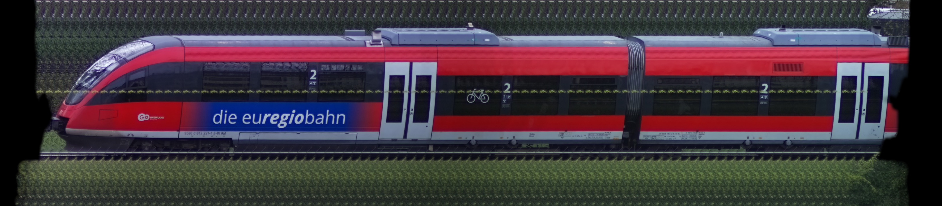 There should be a train photo here :'(