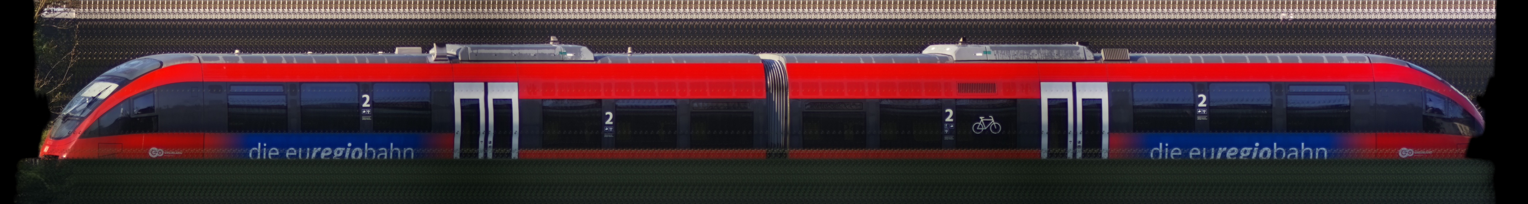 There should be a train photo here :'(