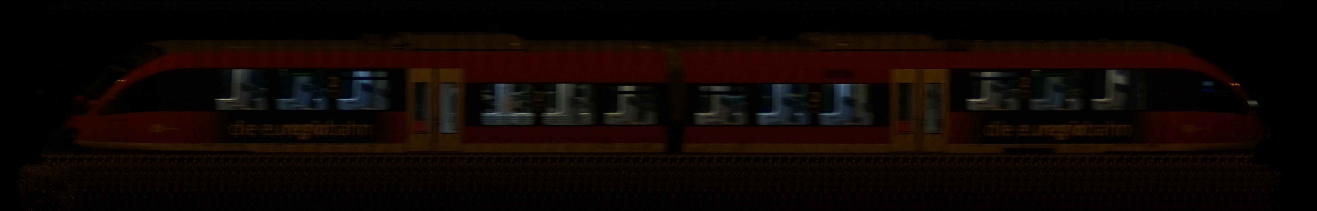 There should be a train photo here :'(