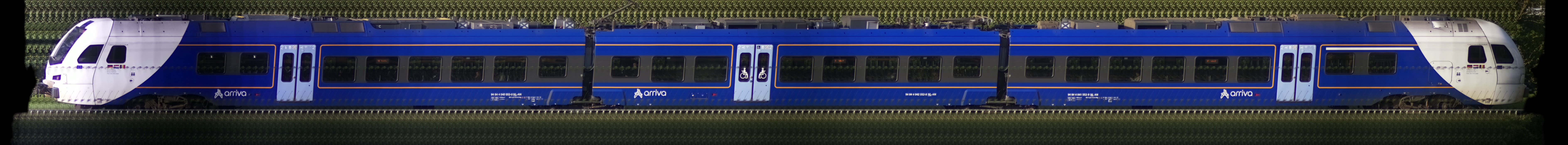 There should be a train photo here :'(