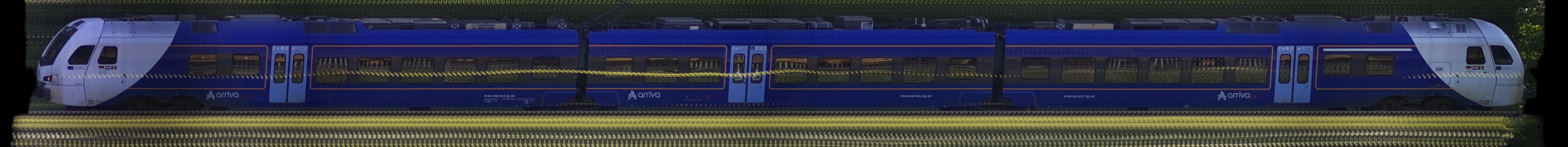 There should be a train photo here :'(