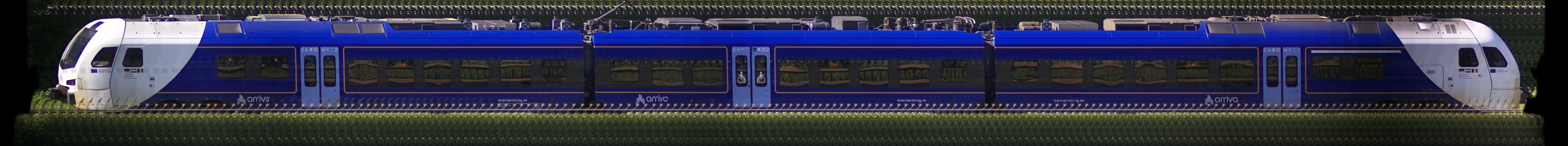There should be a train photo here :'(
