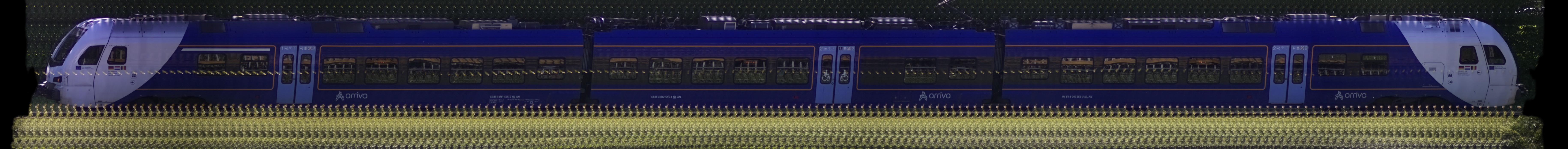 There should be a train photo here :'(