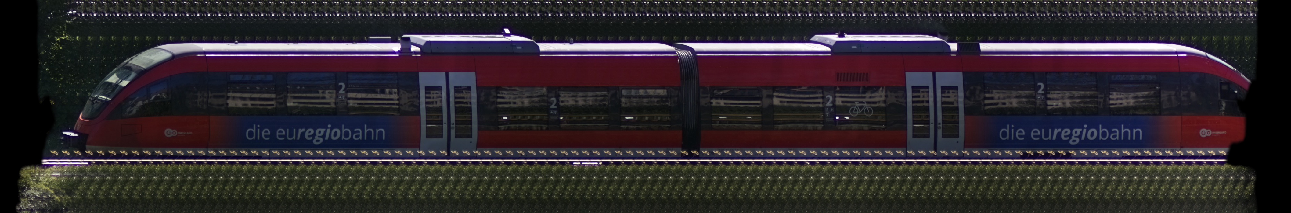 There should be a train photo here :'(