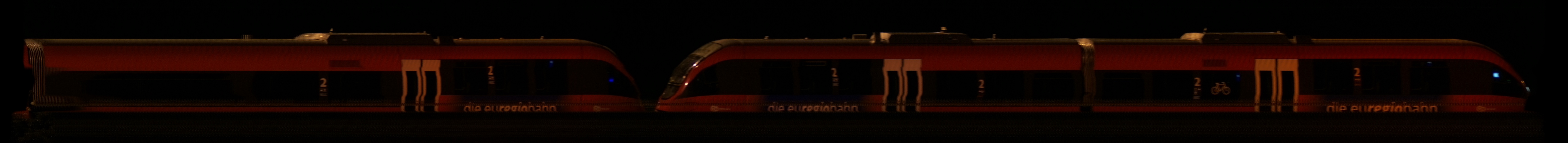 There should be a train photo here :'(