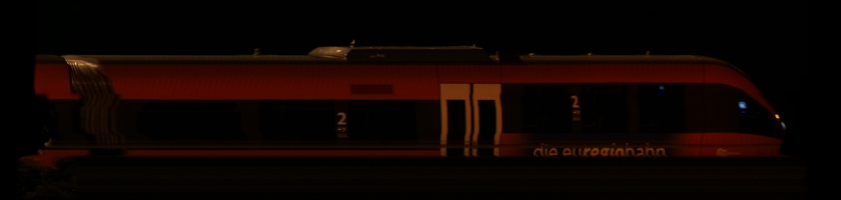 There should be a train photo here :'(