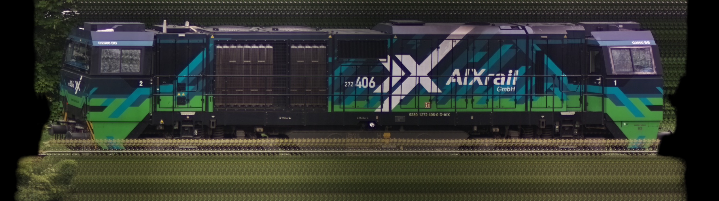 There should be a train photo here :'(