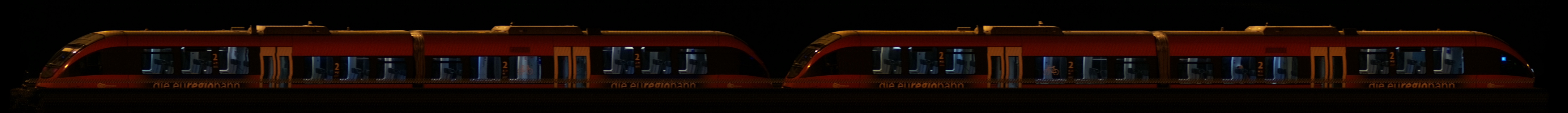 There should be a train photo here :'(