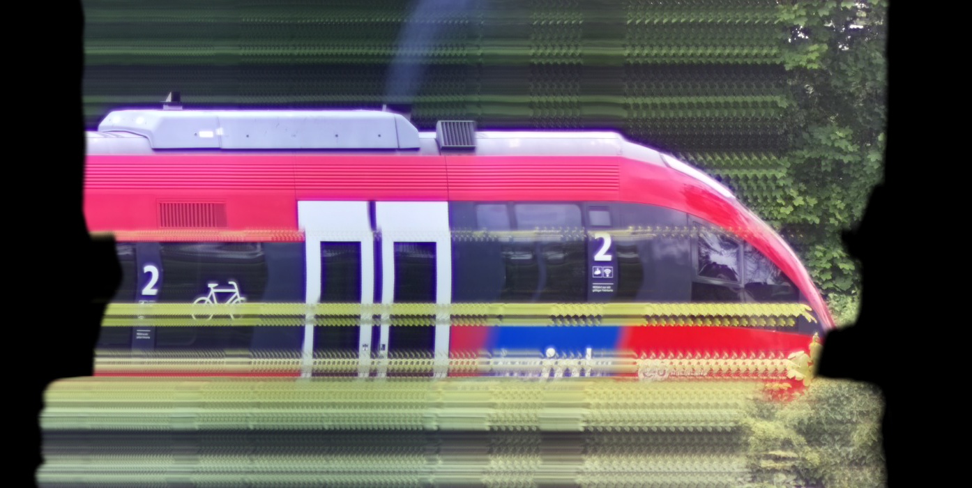 There should be a train photo here :'(
