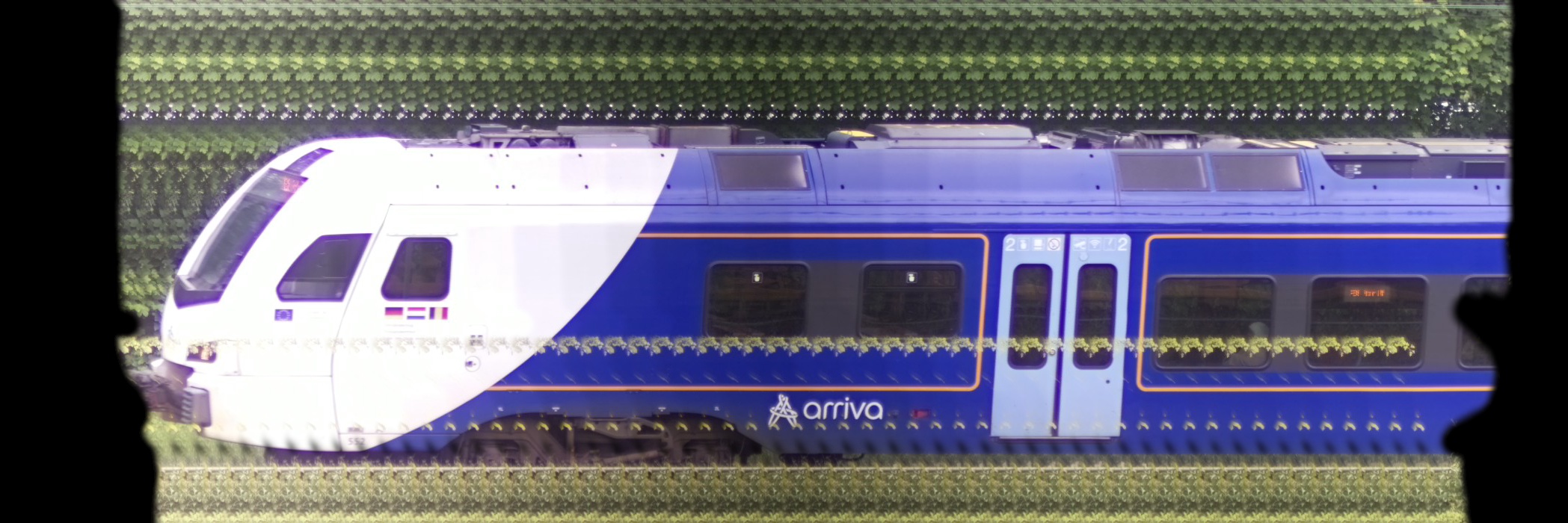 There should be a train photo here :'(