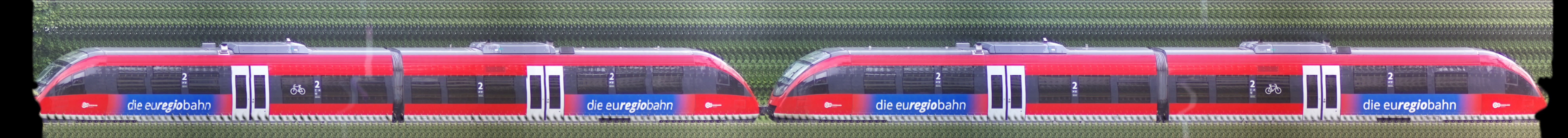 There should be a train photo here :'(