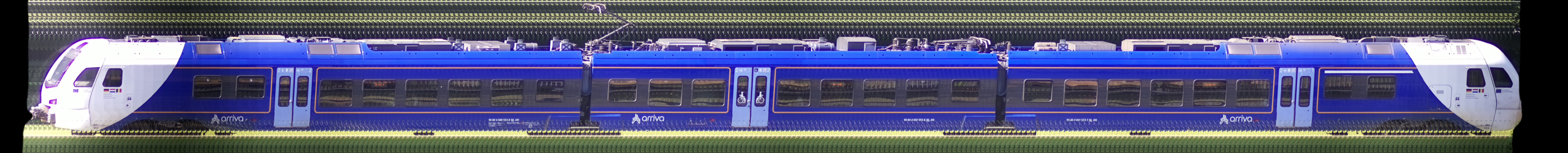 There should be a train photo here :'(