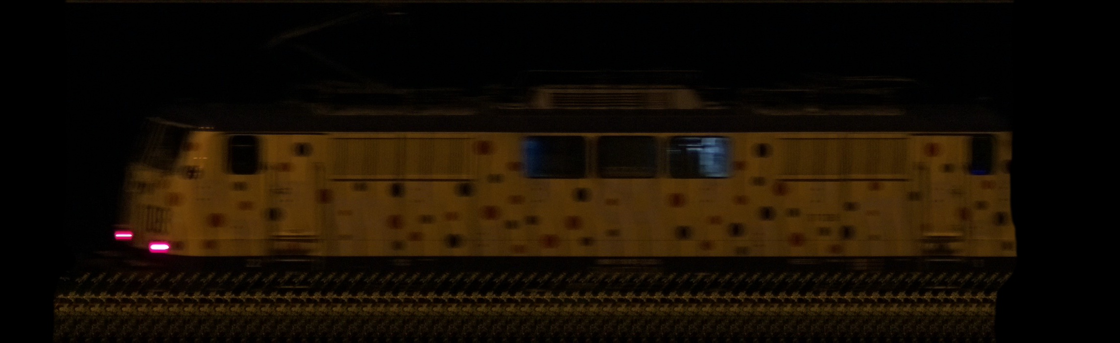 There should be a train photo here :'(