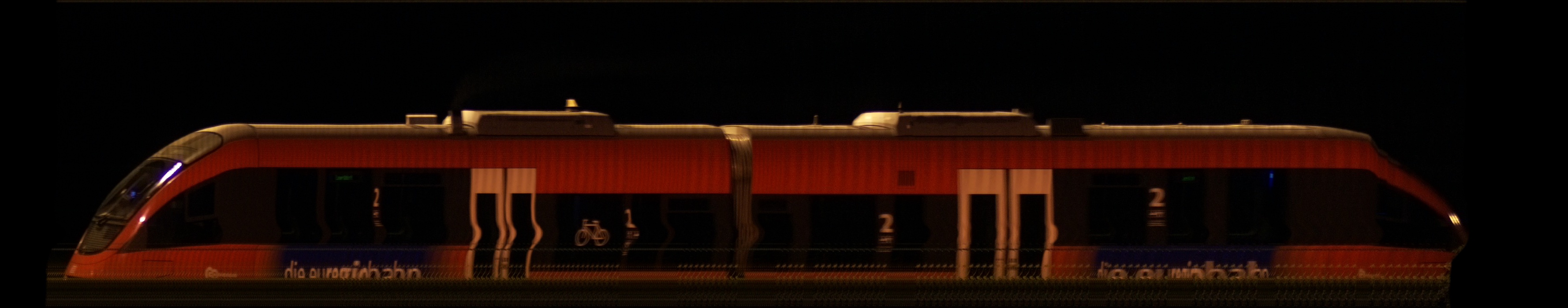 There should be a train photo here :'(