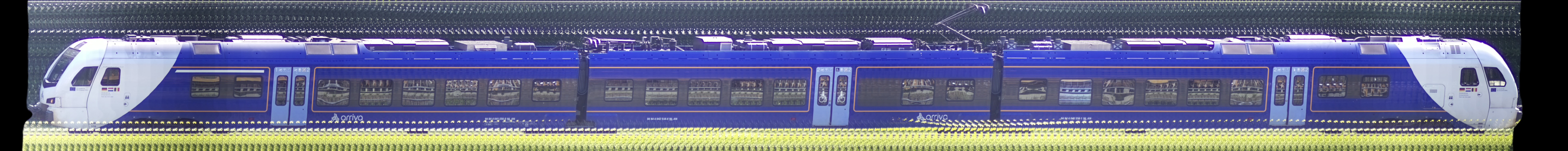 There should be a train photo here :'(