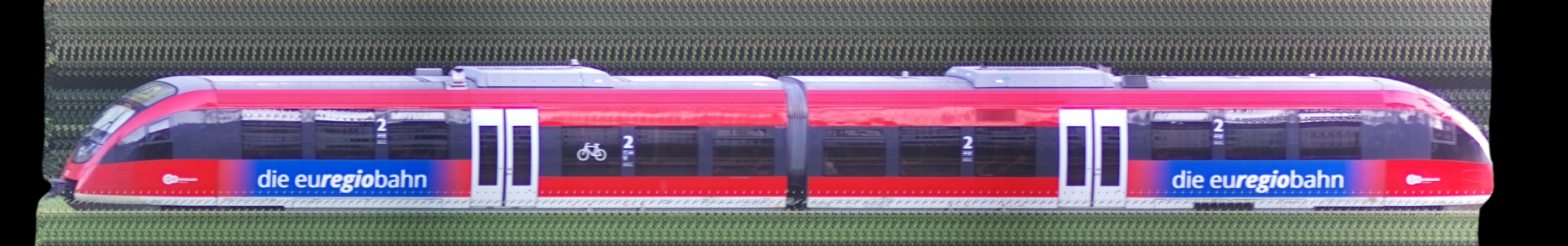 There should be a train photo here :'(
