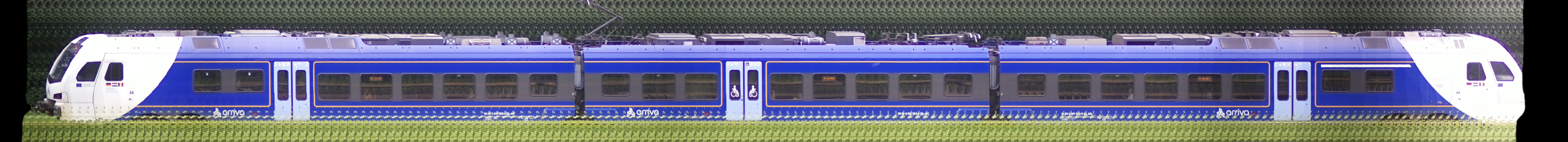 There should be a train photo here :'(