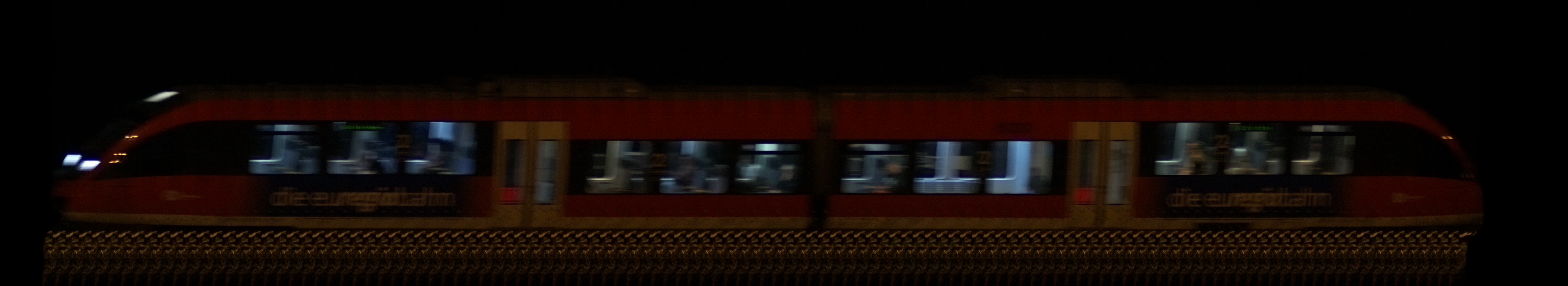 There should be a train photo here :'(