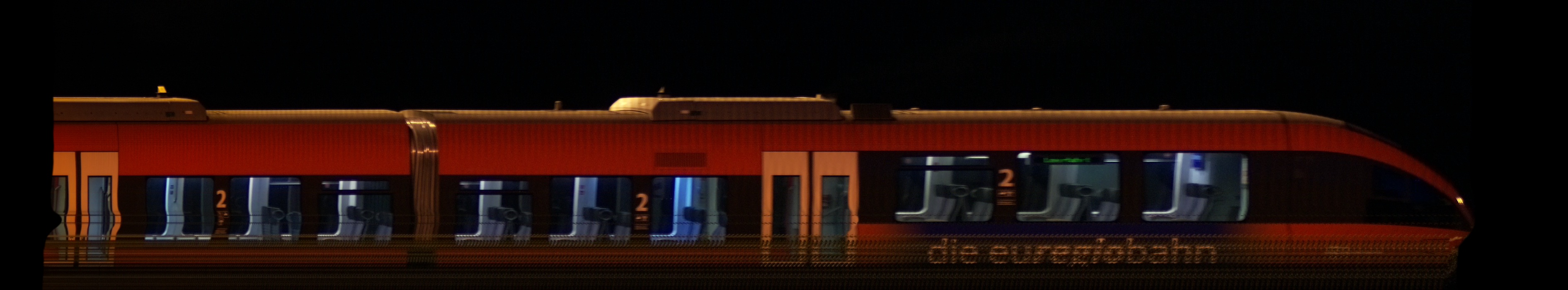 There should be a train photo here :'(