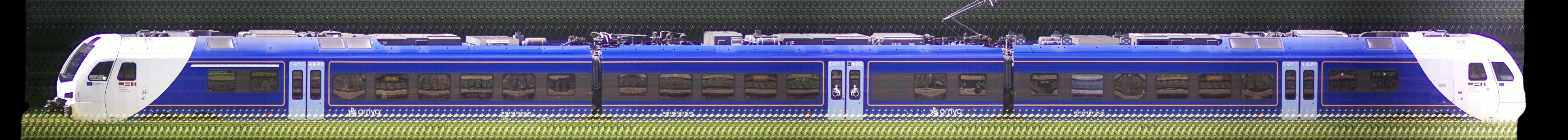 There should be a train photo here :'(