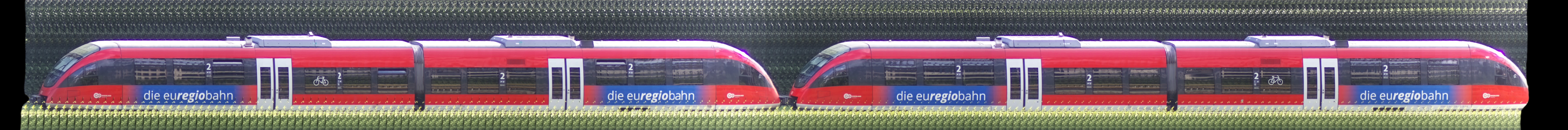 There should be a train photo here :'(