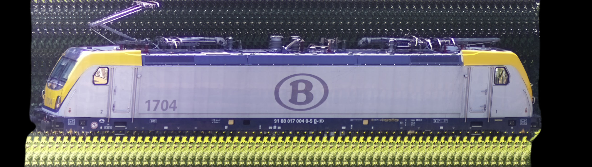 There should be a train photo here :'(