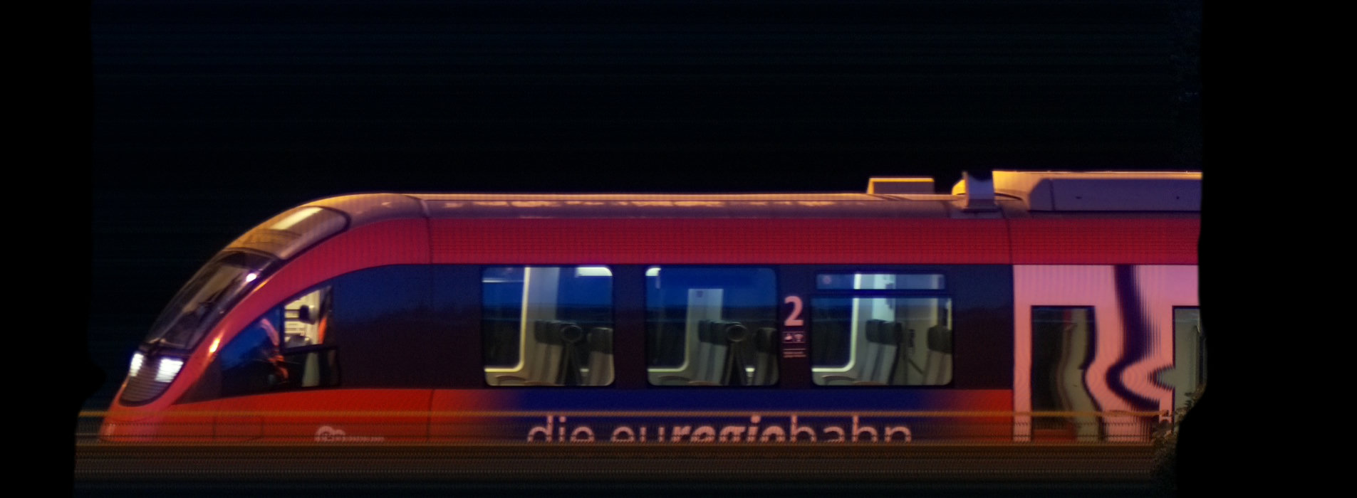 There should be a train photo here :'(