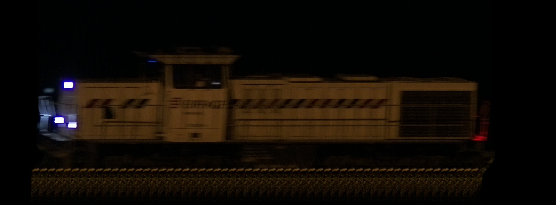 There should be a train photo here :'(