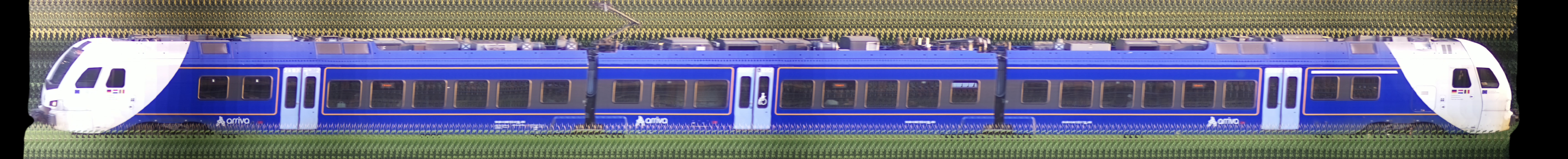 There should be a train photo here :'(