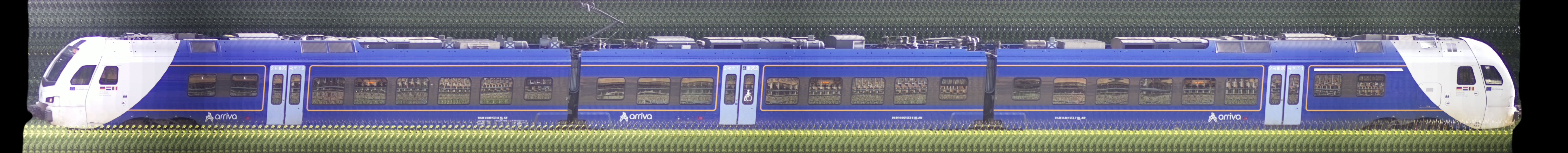 There should be a train photo here :'(