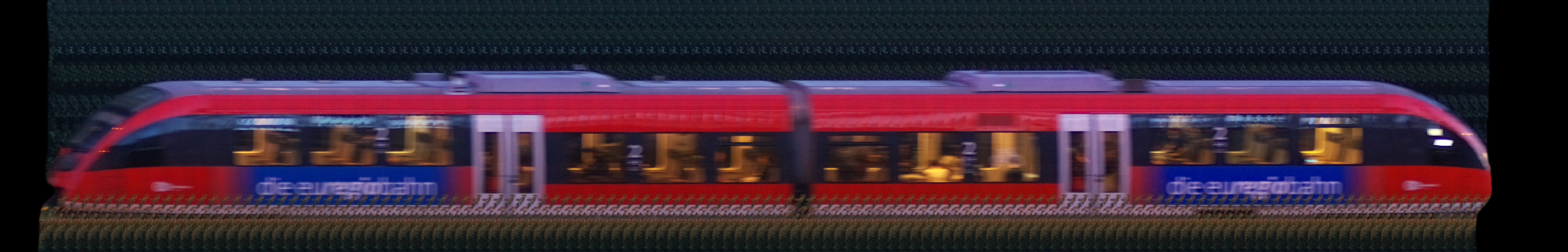 There should be a train photo here :'(