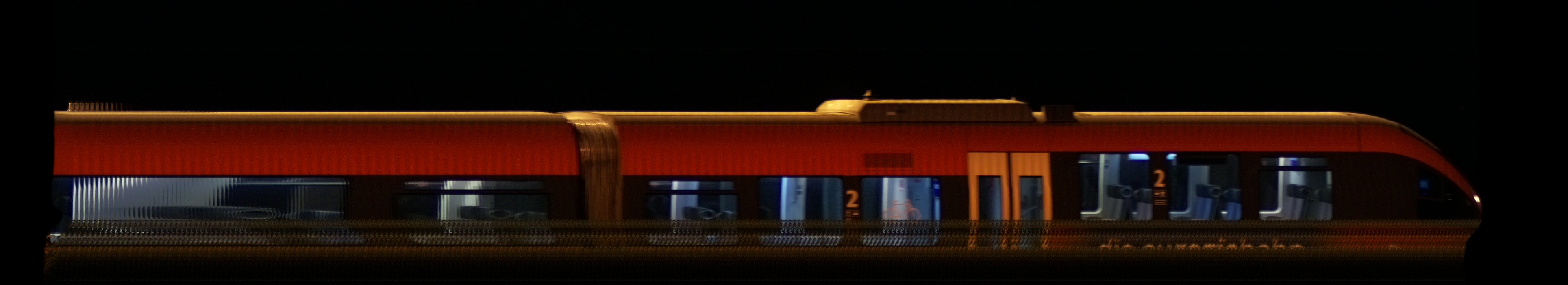 There should be a train photo here :'(