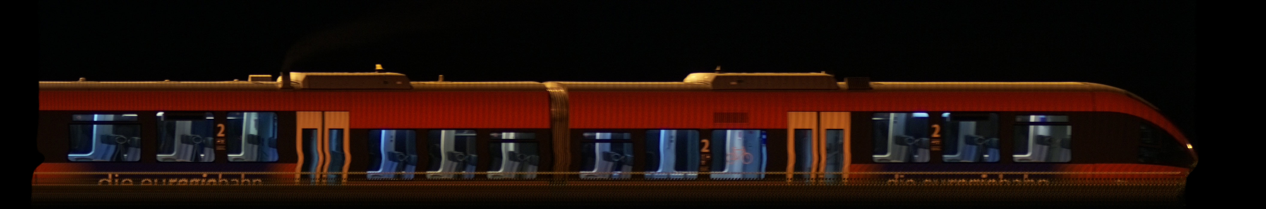 There should be a train photo here :'(