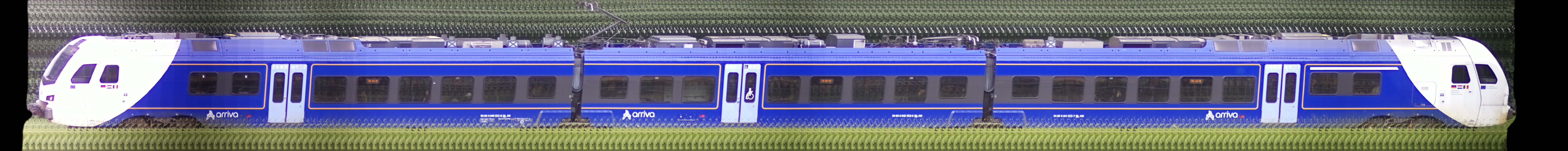 There should be a train photo here :'(