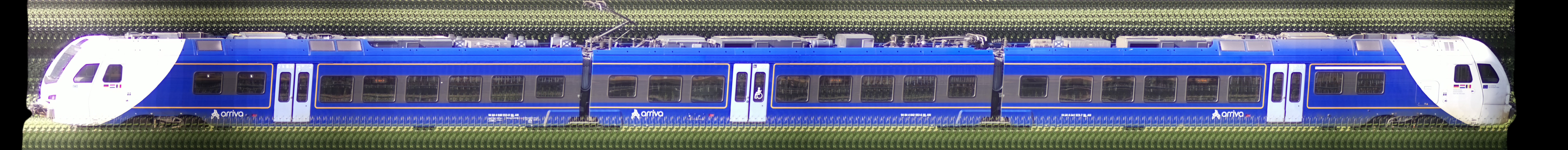 There should be a train photo here :'(